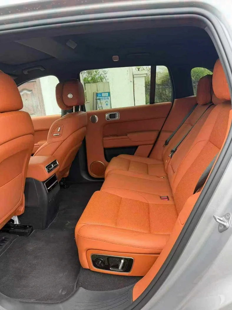 理想L7 后面外观三