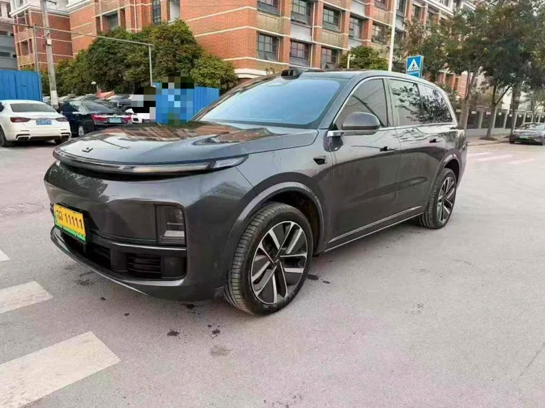 理想L9 正面外观三