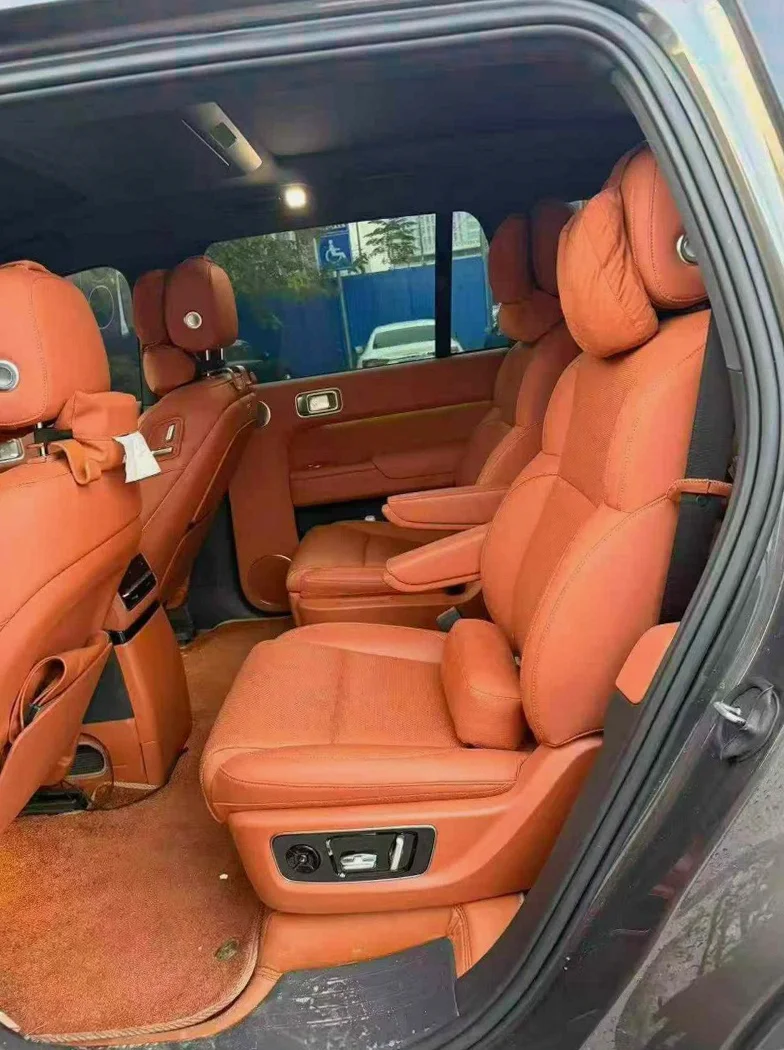 理想L9 后面外观三