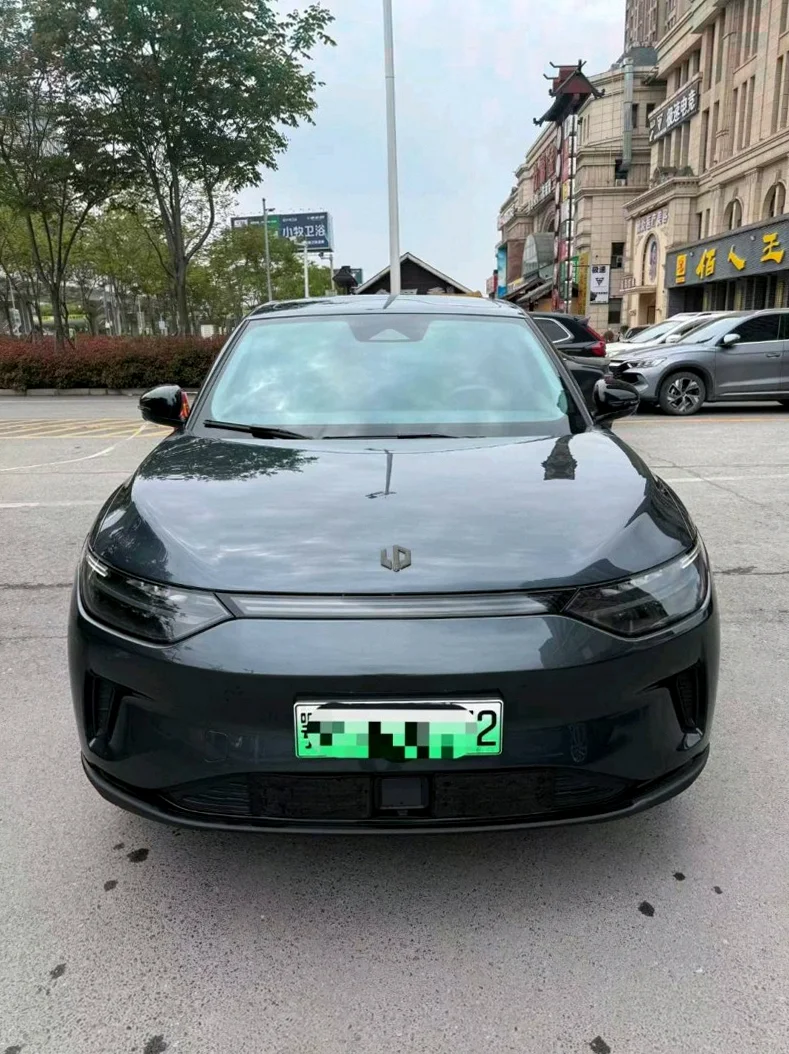 零跑汽车C11 正面外观三