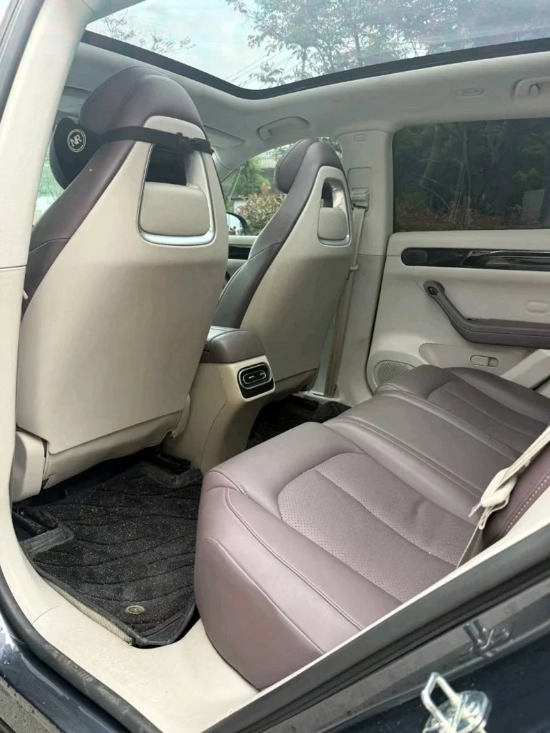 零跑汽车C11 内饰后排