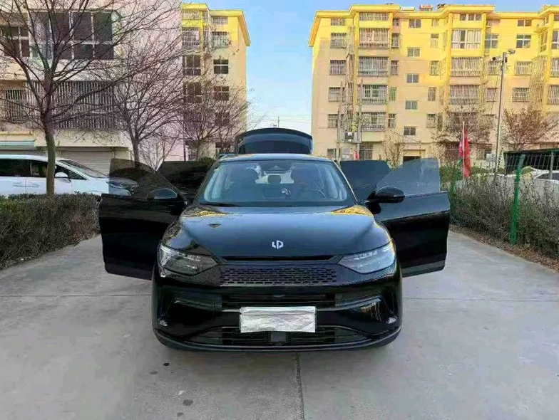 零跑汽车C11 内饰前排