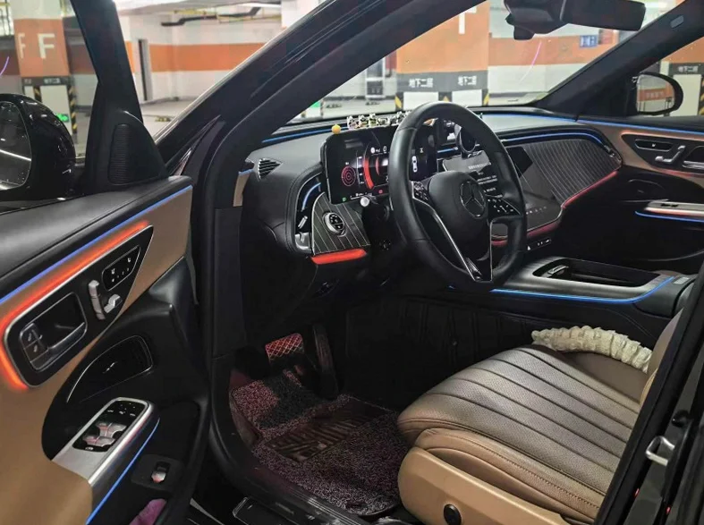 奔驰S 正面外观三