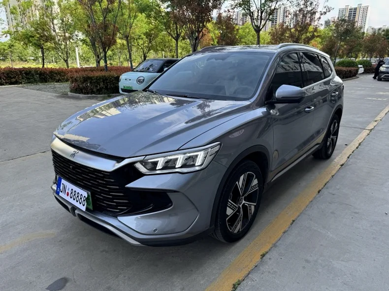 比亚迪宋 后面外观一