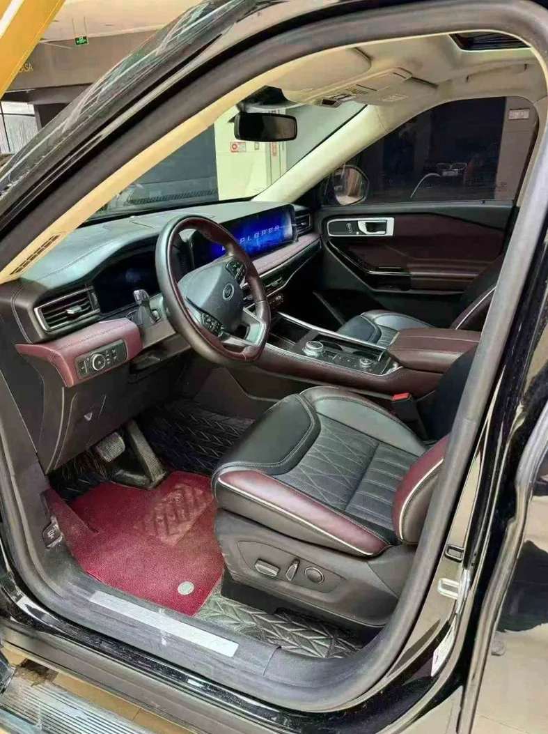 福特探险者 后面外观一