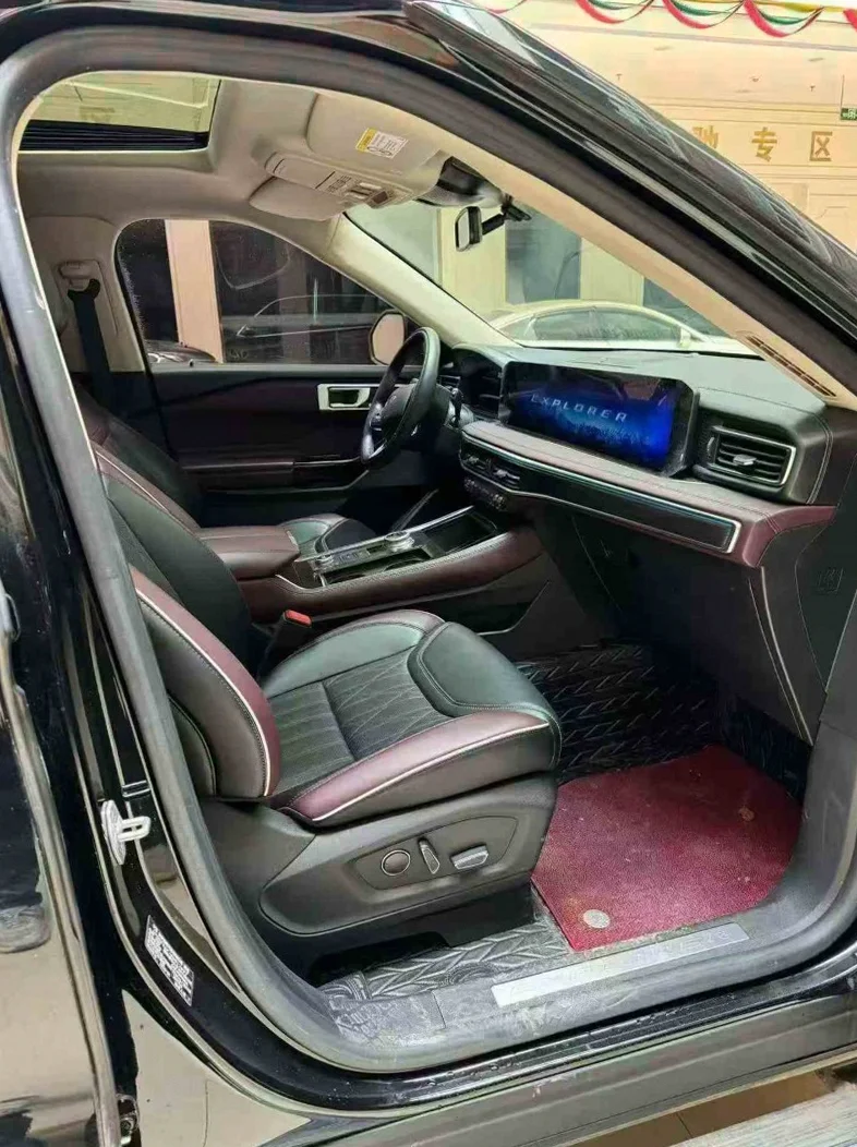 福特探险者 后面外观二