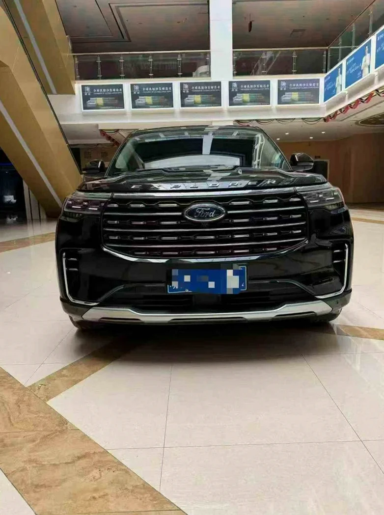 24年福特探险者2.3T四驱钛金版