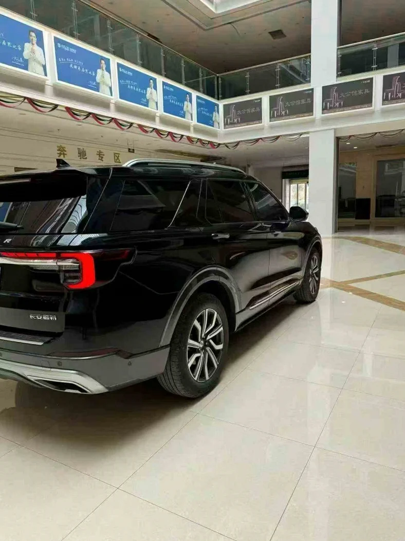 福特探险者 内饰后排