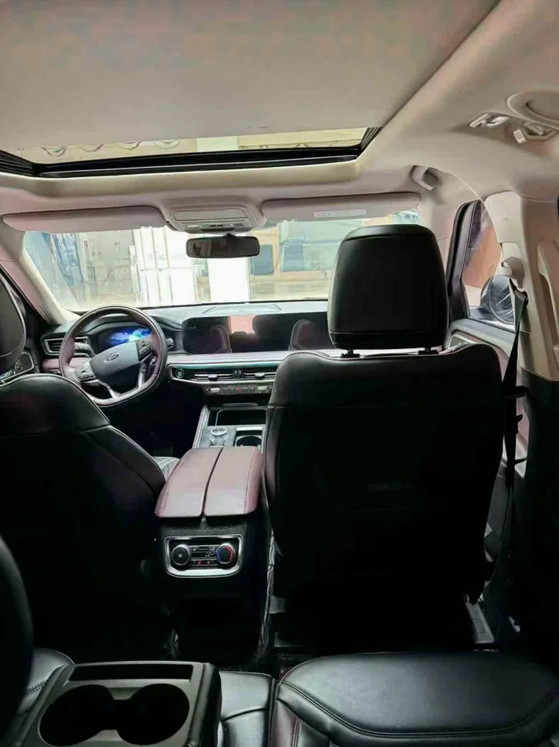 福特探险者 后面外观三