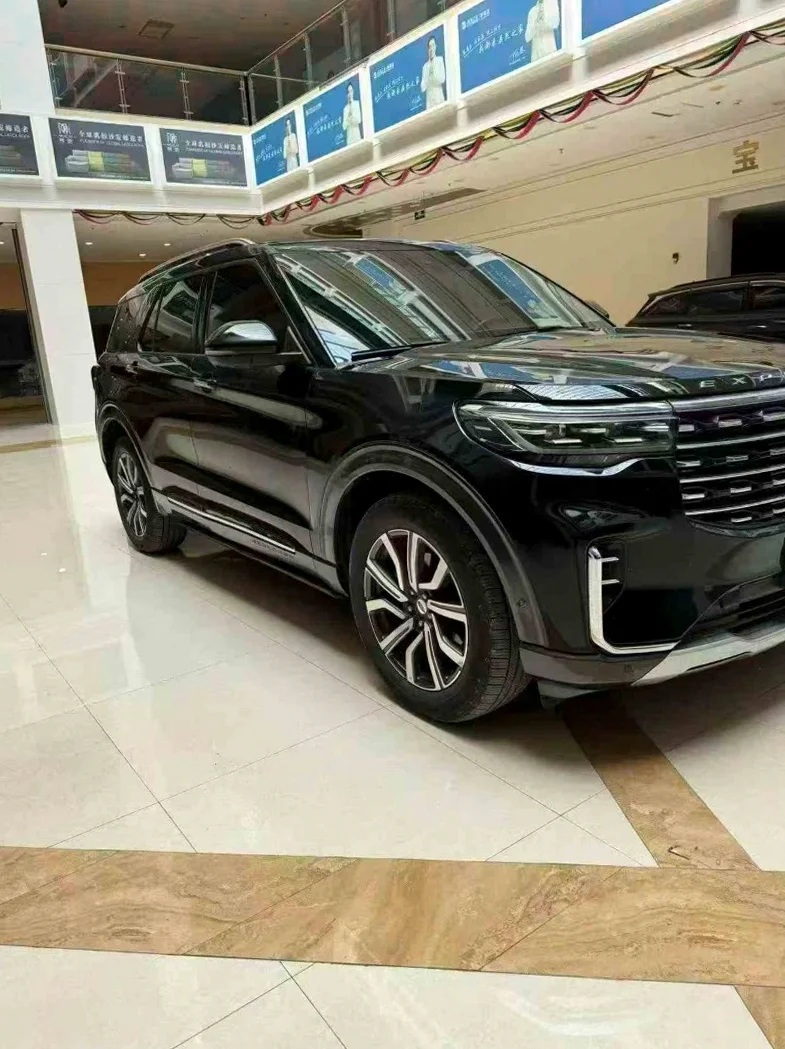 福特探险者 正面外观二