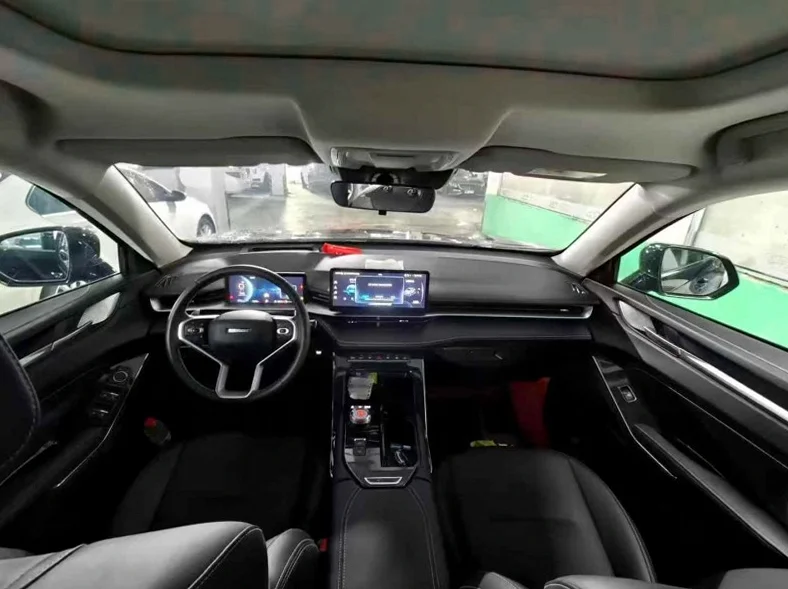 哈弗H6 内饰后排