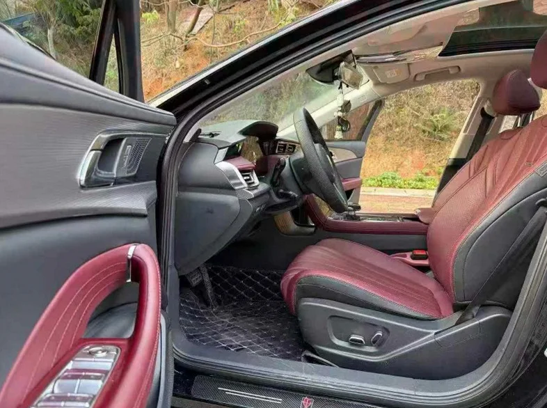 红旗H5 后面外观一