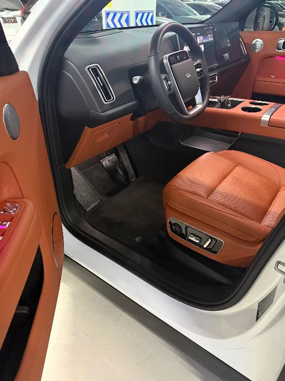 理想L7 后面外观三