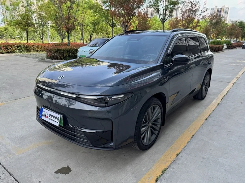 零跑汽车C16 后面外观一