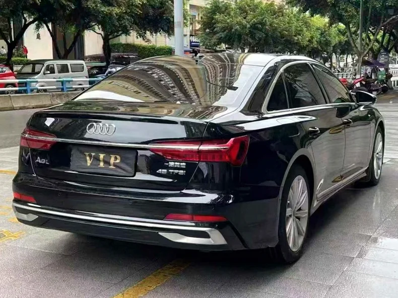 奥迪A6L 内饰后排