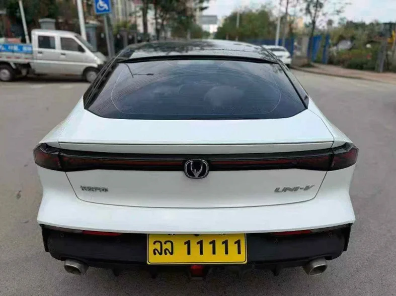 长安汽车UNI 驾驶室