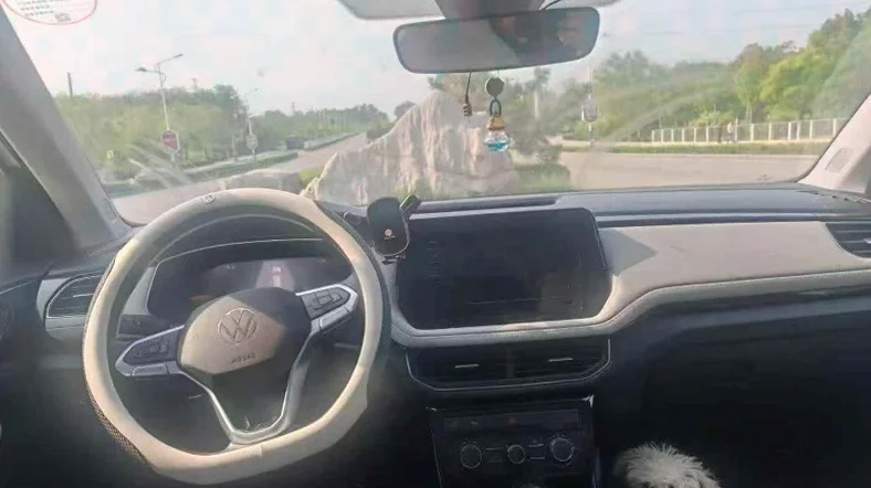 大众途岳 正面外观三