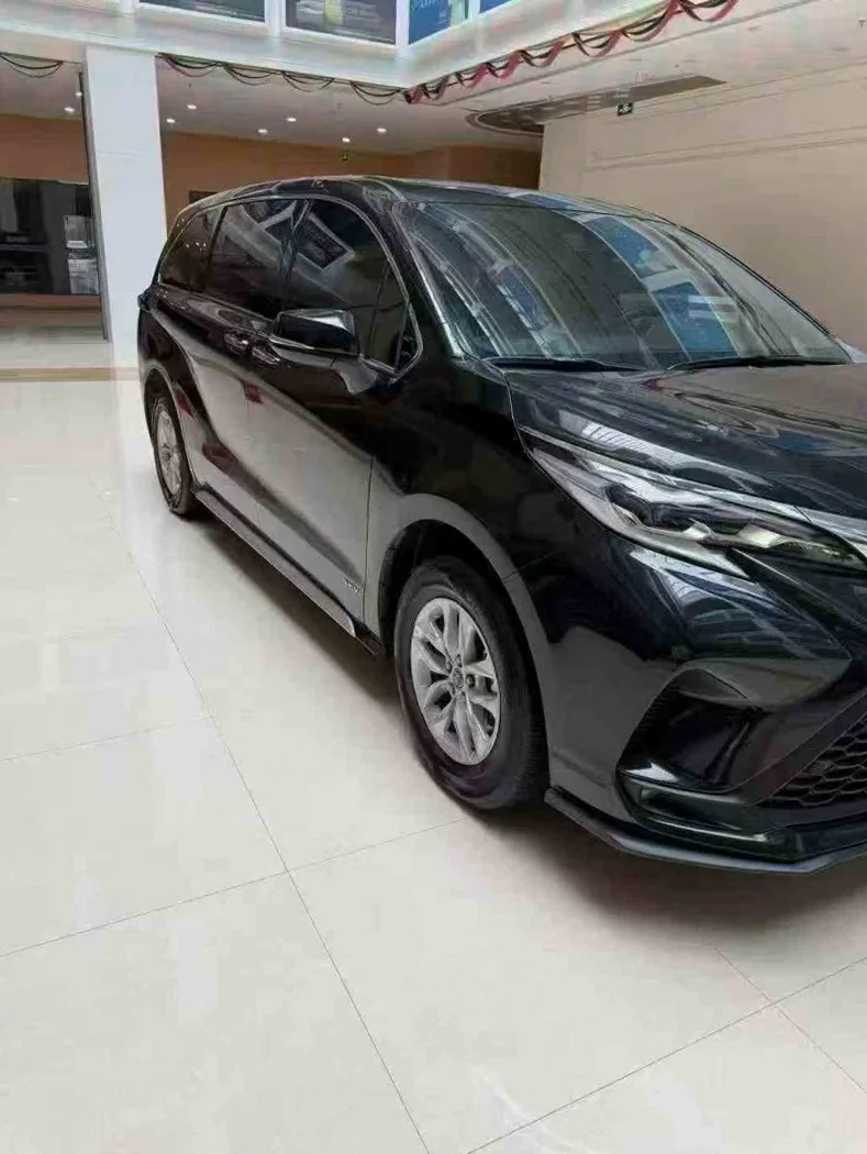 丰田格瑞维亚 正面外观二