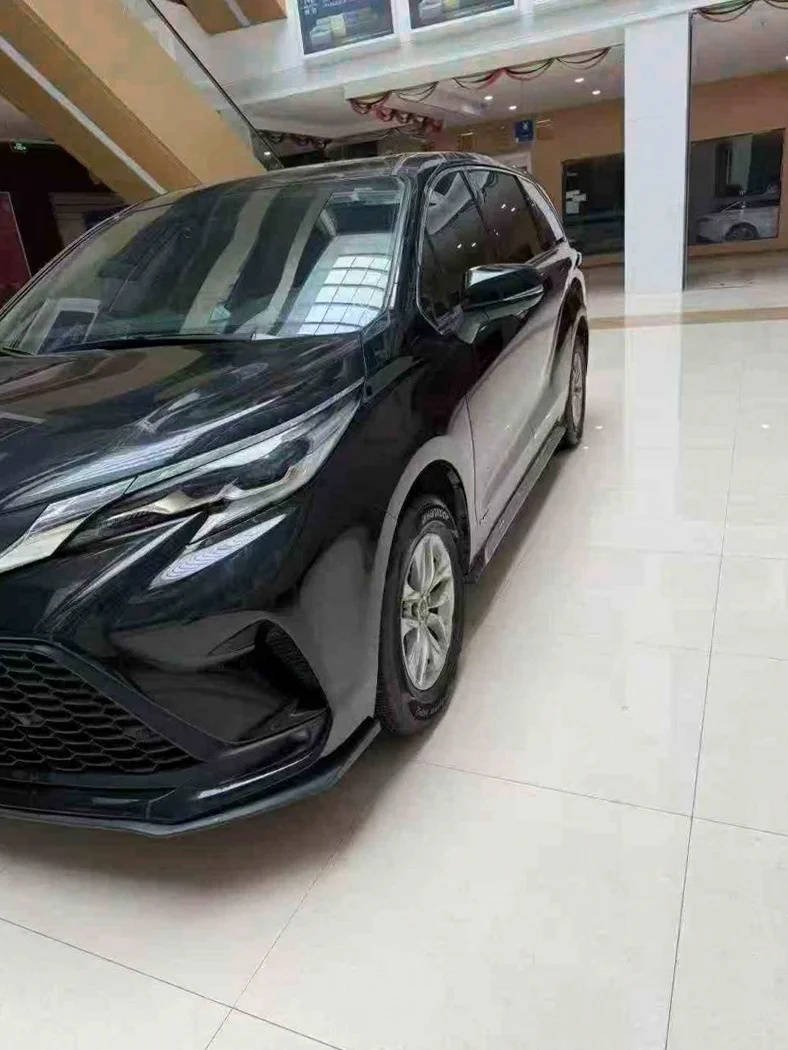 丰田格瑞维亚 驾驶室