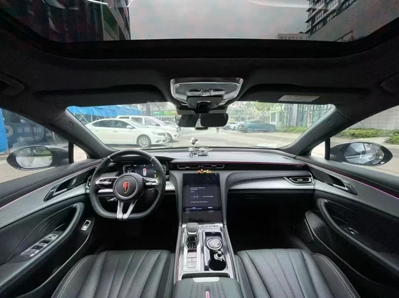 红旗H5 后面外观二