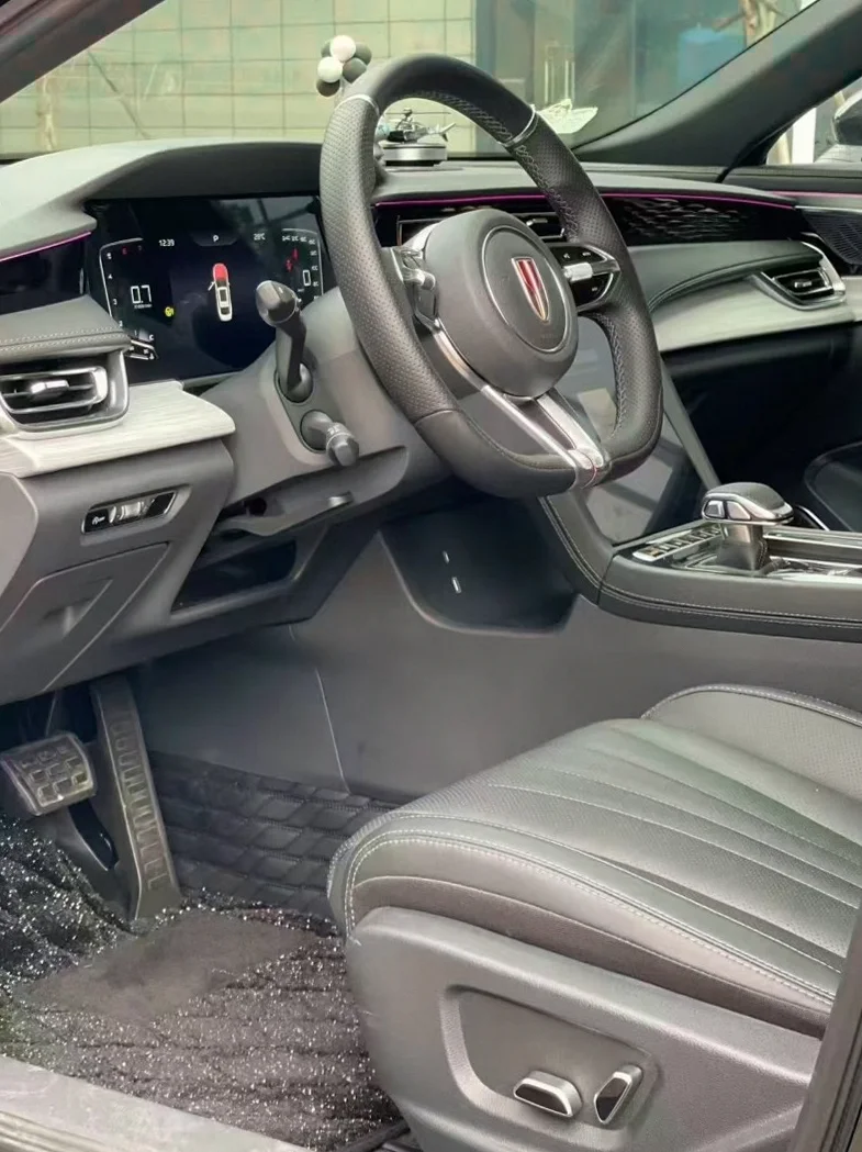 红旗H5 后面外观一