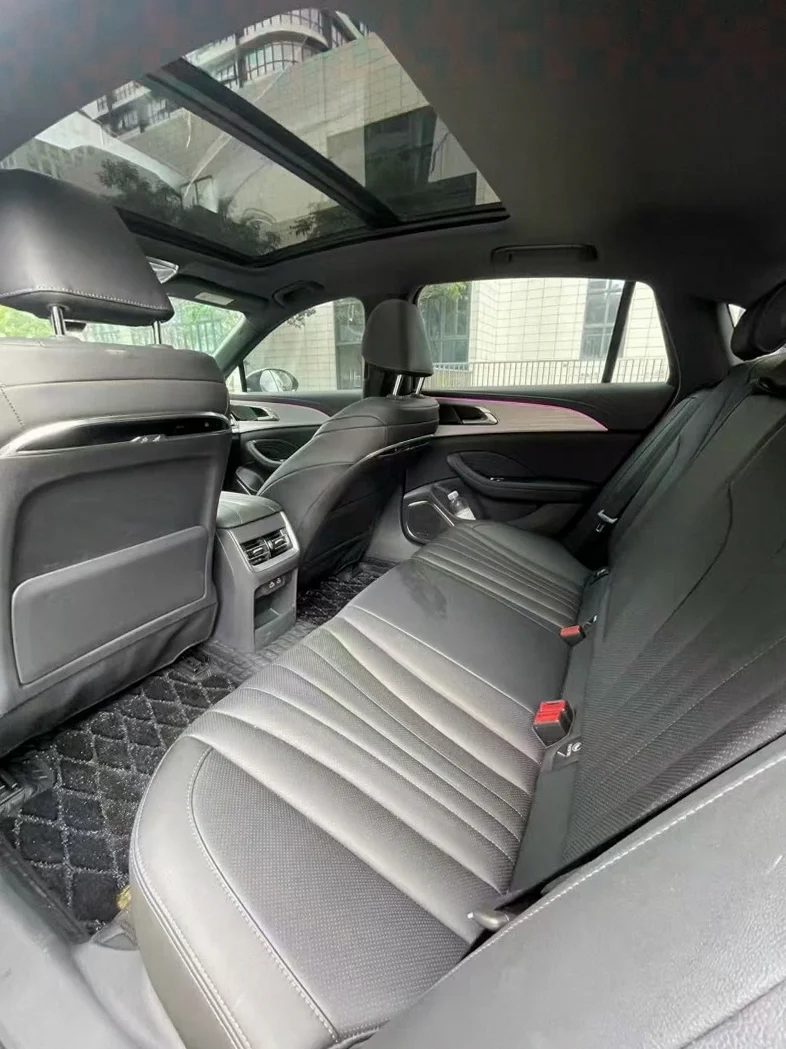 红旗H5 后面外观三