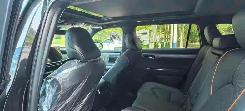 丰田锐放 正面外观三