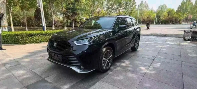 丰田锐放 正面外观二