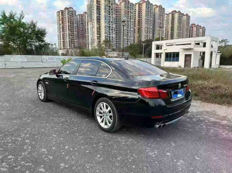 宝马5系 内饰后排