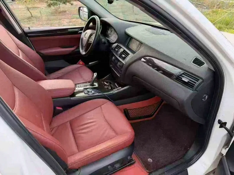 宝马X3 后面外观一