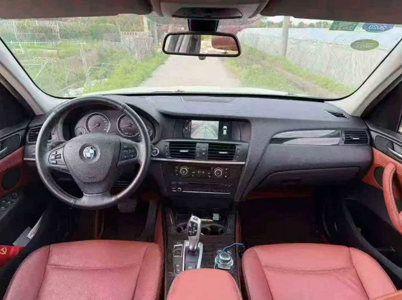 宝马X3 后面外观二