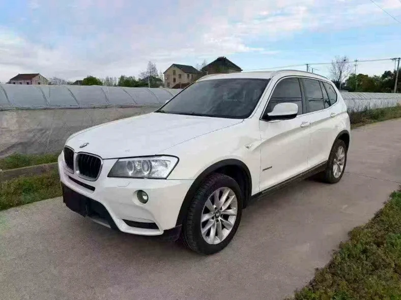 宝马X3 正面外观二