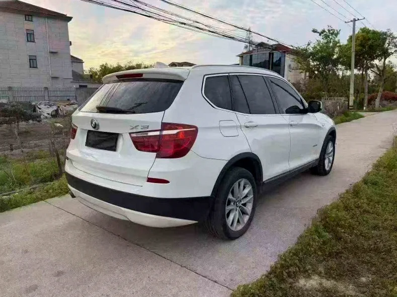 宝马X3 内饰后排