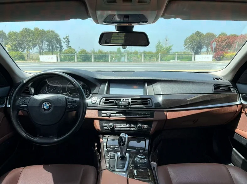 宝马5系 后面外观三