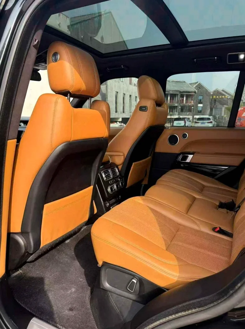 路虎揽胜行政 内饰前排