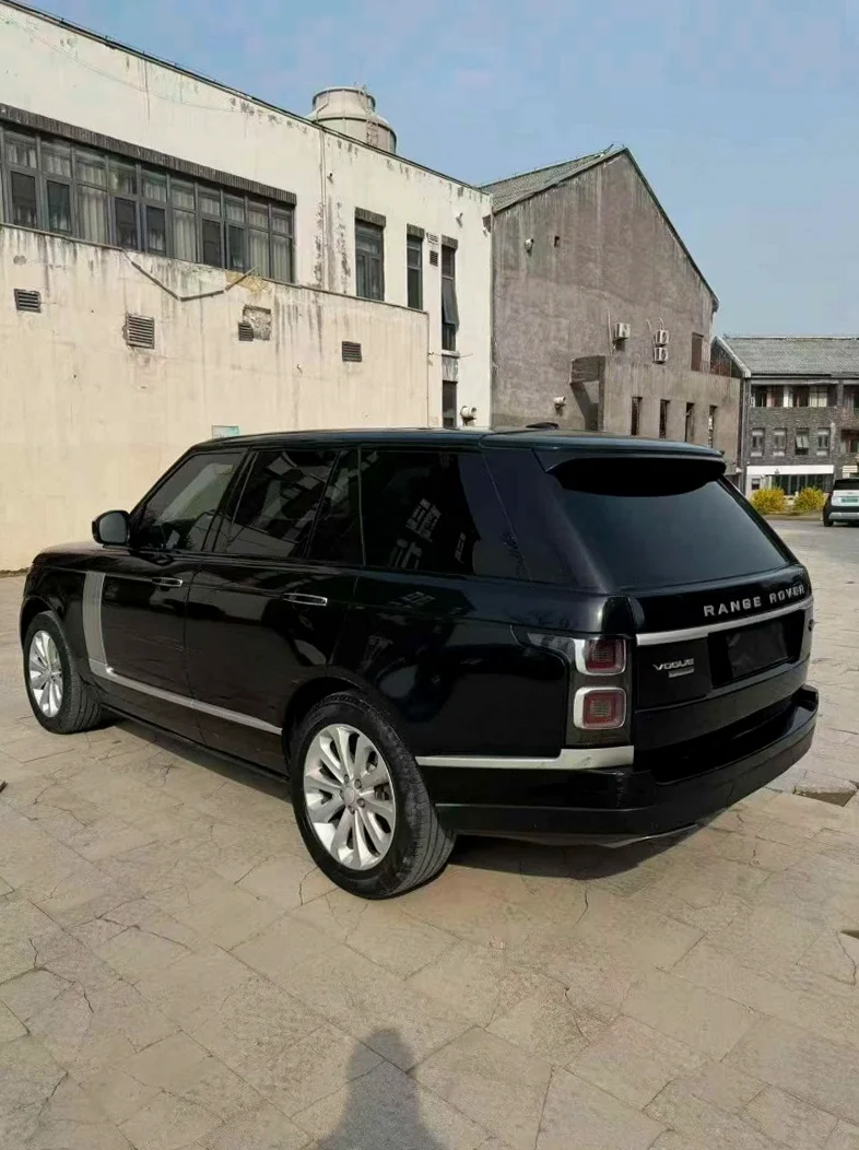 路虎揽胜行政 后面外观二