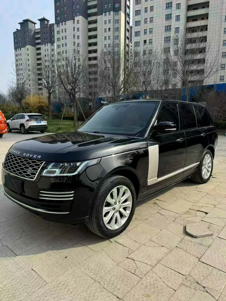 路虎揽胜行政 正面外观二