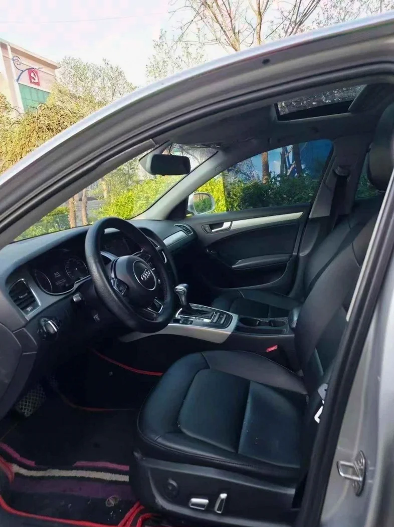 奥迪A4L 后面外观一