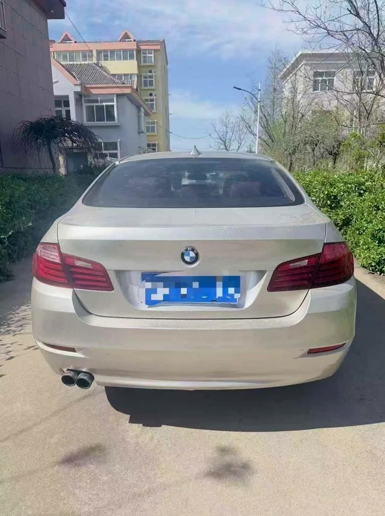 宝马5系 内饰后排