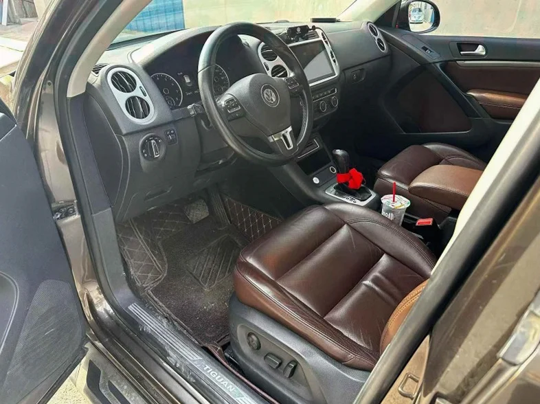 大众途观 后面外观一