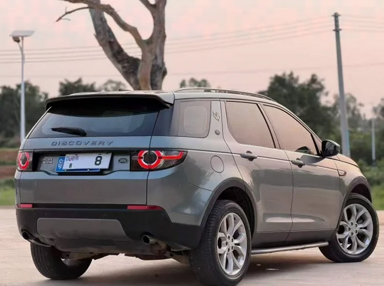 路虎发现神行 驾驶室