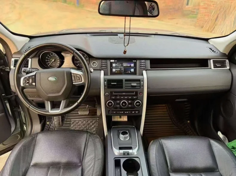 路虎发现神行 内饰前排