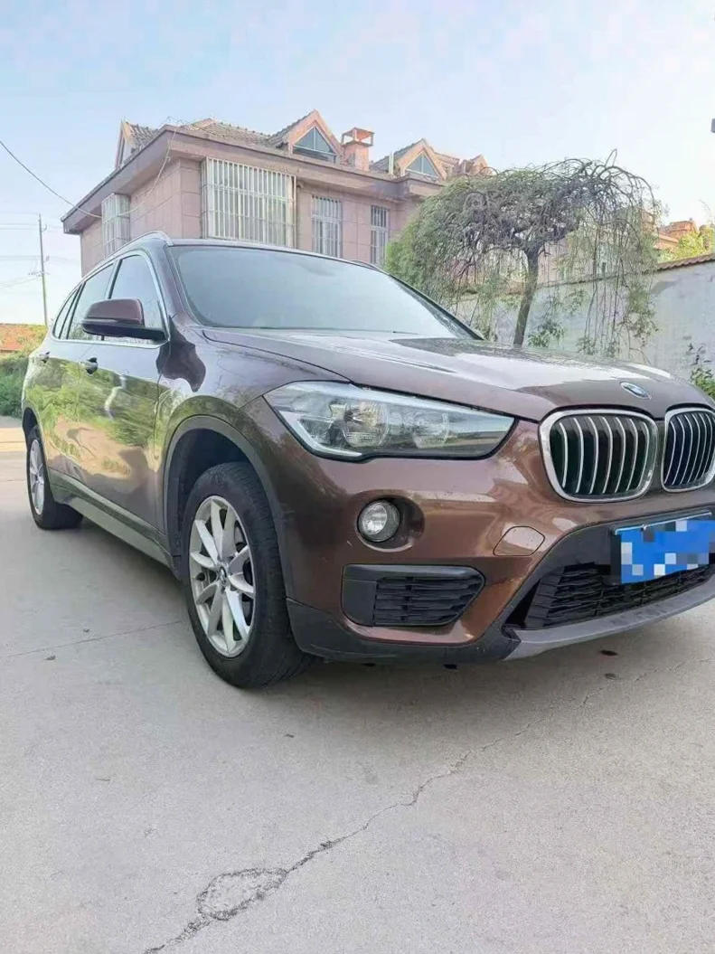 X1宝马 正面外观二