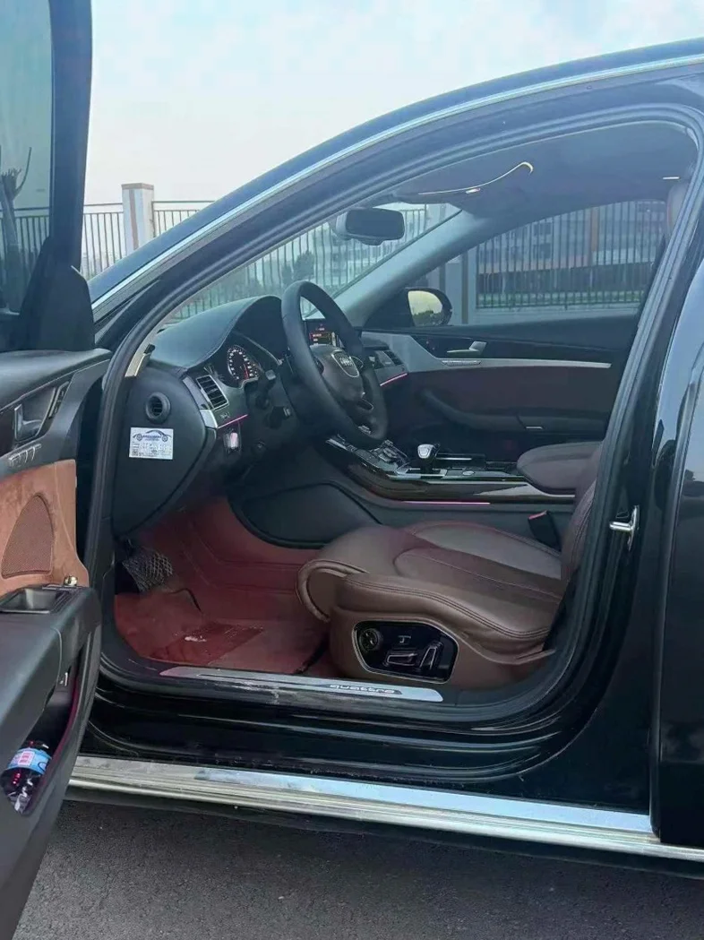 奥迪A8L 后面外观三