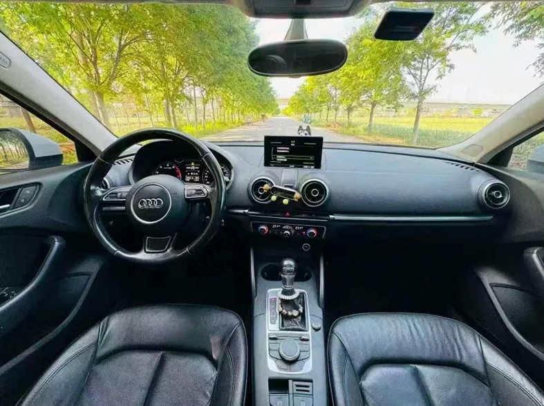 奥迪A3 后面外观二