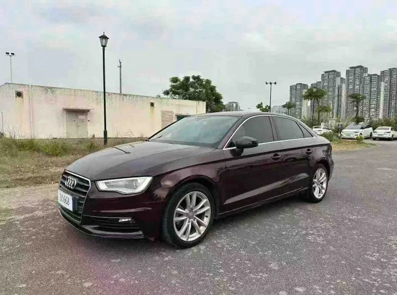 奥迪A3 正面外观三