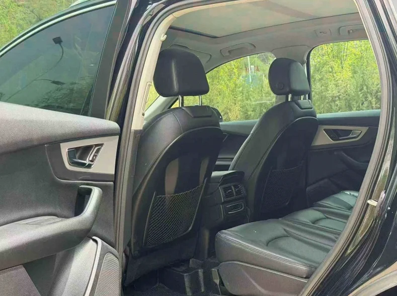 奥迪Q7 后面外观二