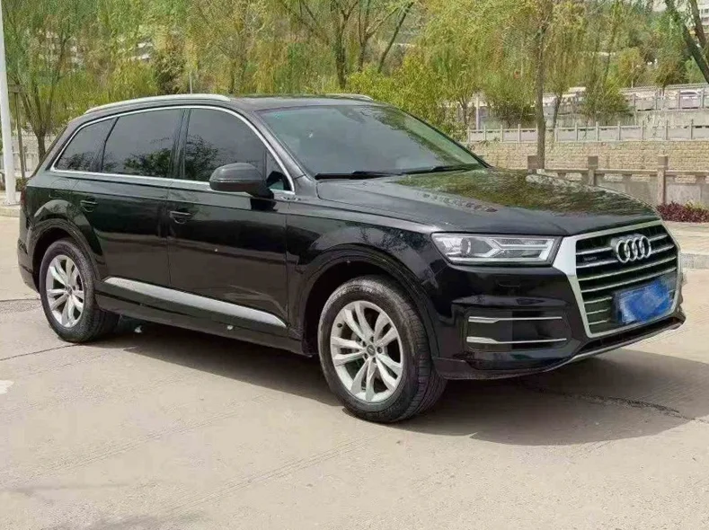 奥迪Q7 正面外观二