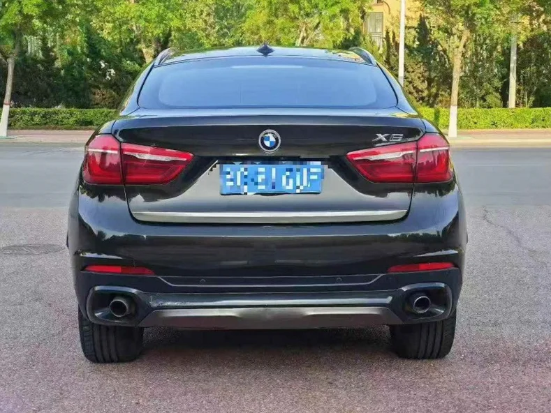 宝马X6 内饰前排