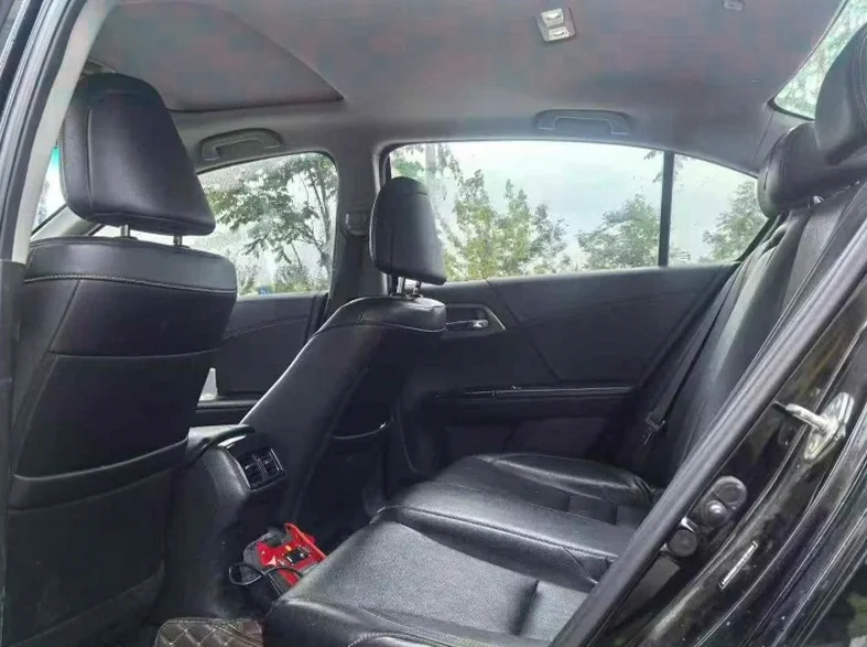 本田雅阁 后面外观一